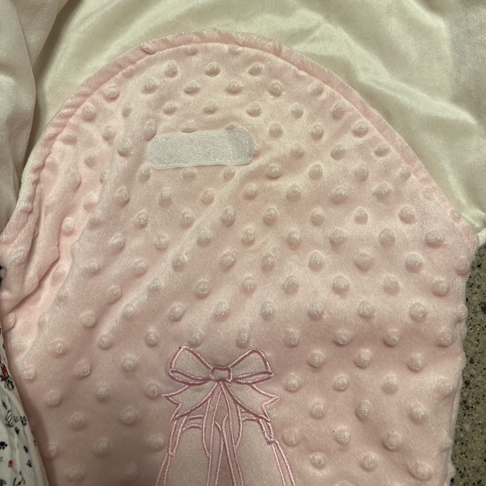 Four size 3 month footed sleepers, one 0-6 month nightgown and 0-3 month swaddle - Picture 2 of 8